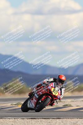 media/Nov-16-2025-Race Pace (Sun) [[8c5fa54630]]/Non Verified Riders (1st 20 Minutes)/5-Turn 15 (110pm)/